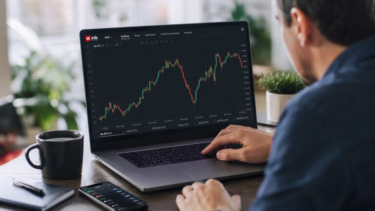 Gráficos TradingView dentro de XTB para usuarios que comparan brókers
