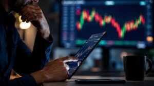 Pepperstone promociona CFDs perpetuos con financiación diaria y sin propiedad del activo.