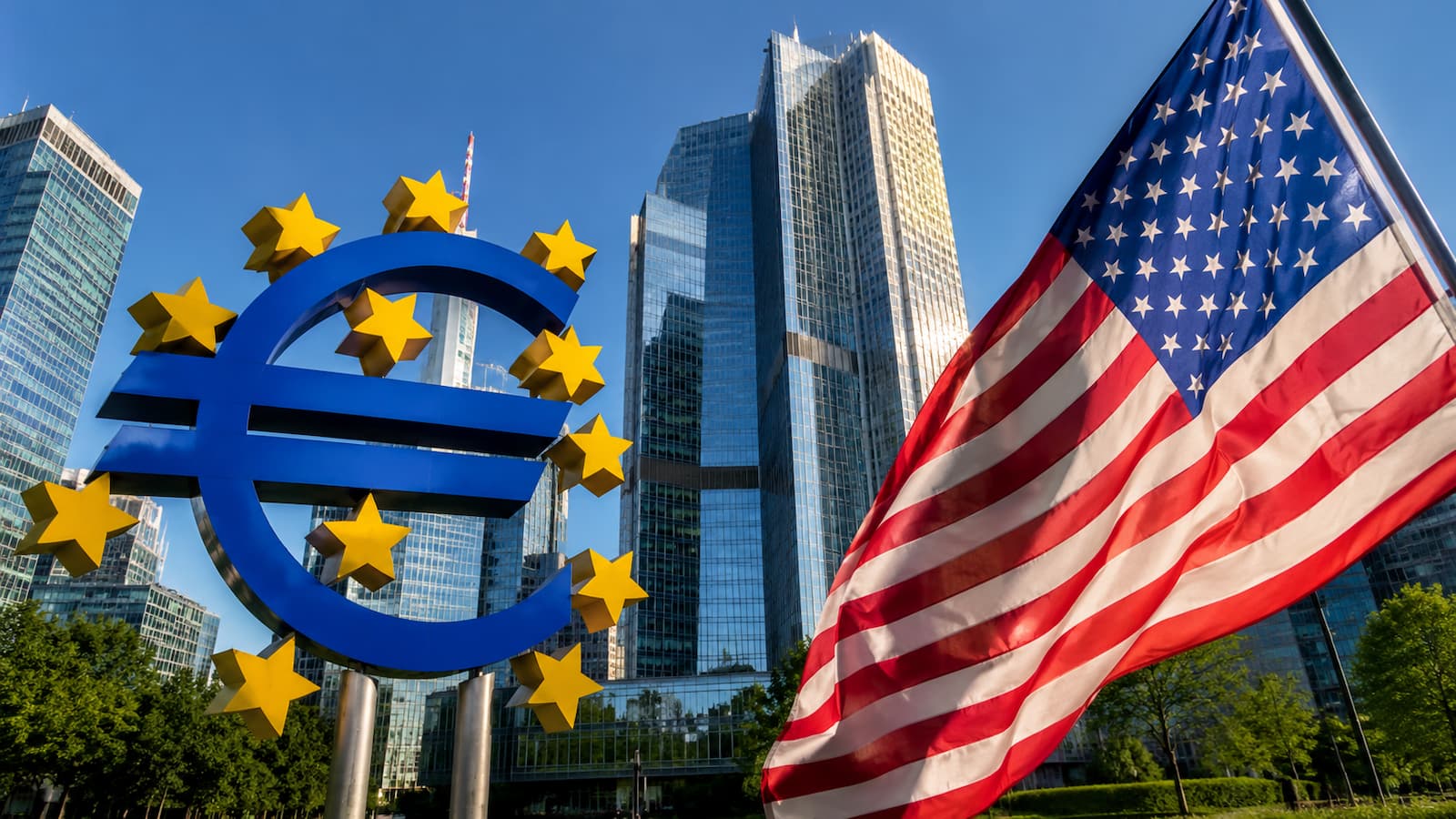 El PMI final de servicios mejora la lectura del euro frente al dólar en julio