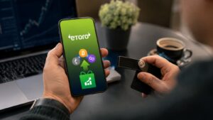 eToro ofrece acciones por transferir cripto desde wallets externas.